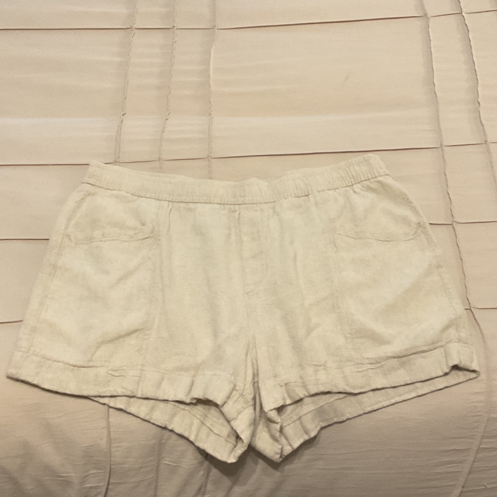 Old Navy Women's Linen Cream Shorts